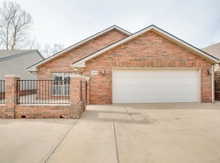 2412 Sleepy Hollow Dr, Enid, OK 73703
