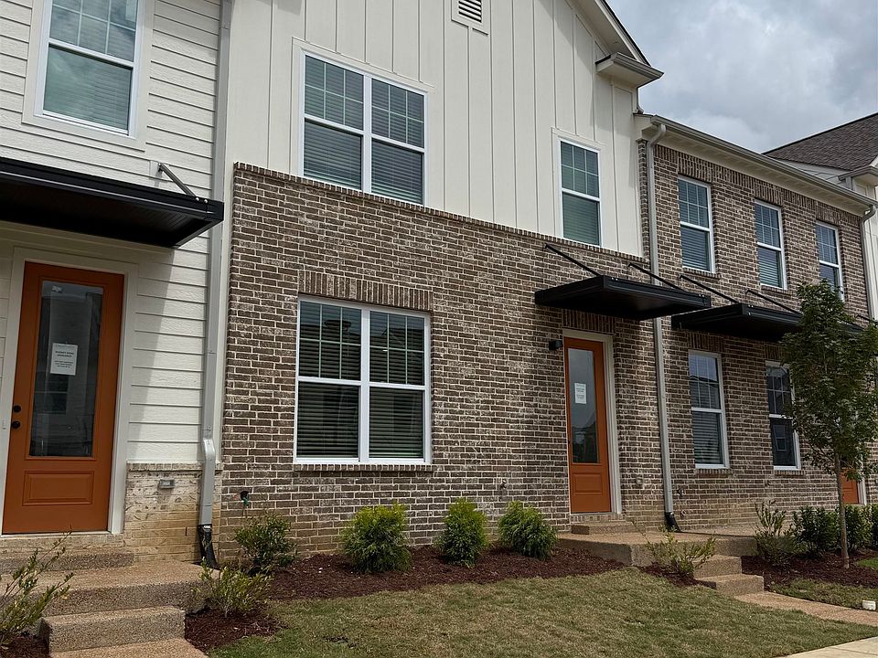 1st image of 3049 Portage Dr