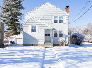 169 Arnoldale Rd, West Hartford, CT 06119