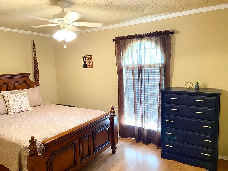 1028 Barber St — Photo 13