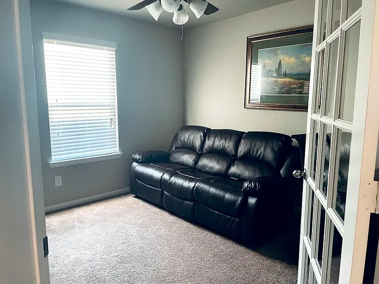 5950 Nodaway Creek Ct — Photo 34