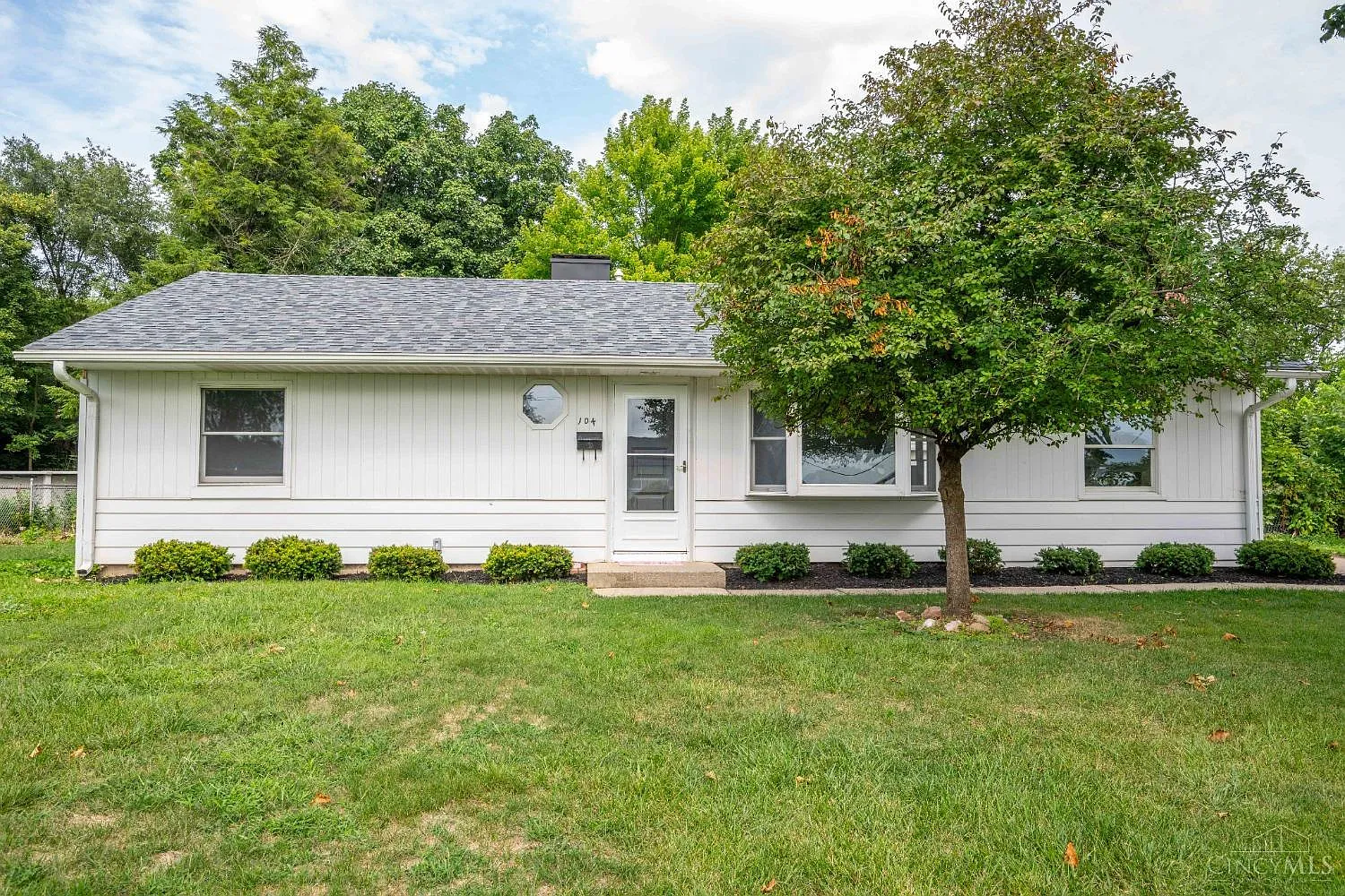 104 Cranewood Dr photo 1