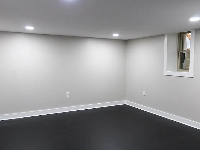 Campus Apartments — Photo 11