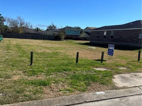 1317 Angus Dr, Harvey, LA 70058