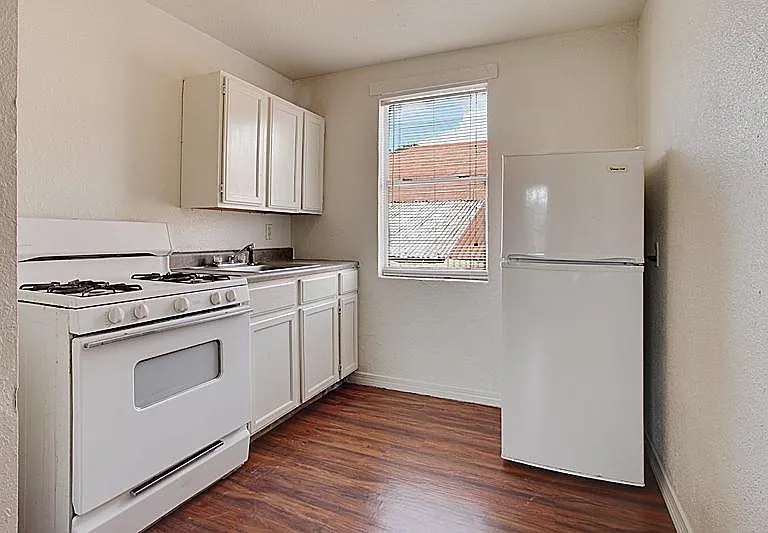 2119 Washington Ave — Photo 8
