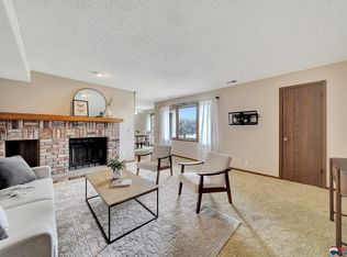 4321 S 58th St APT 5, Lincoln, NE 68516