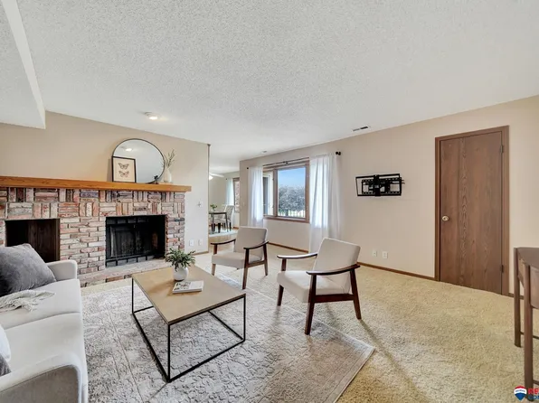 4321 S 58th St APT 5, Lincoln, NE 68516