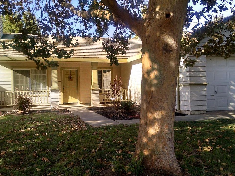 1st image of 2619 Drummond Dr