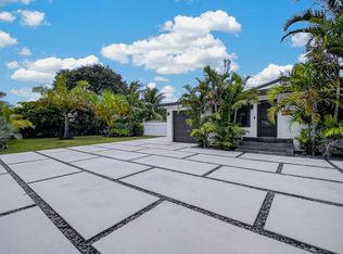125 NE 146th St, Miami, FL 33161