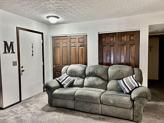 5th image of 625 Country Club Dr APT B9