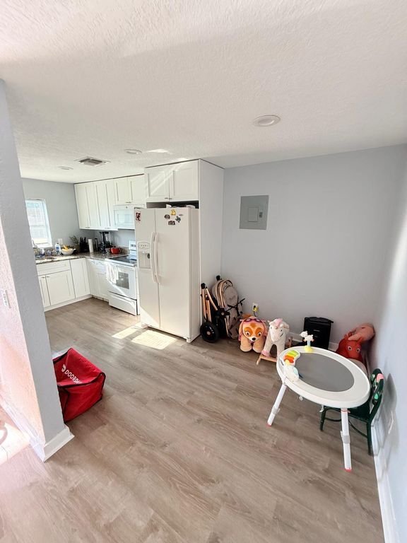 2251 NW 4th St #1-2, photo 8