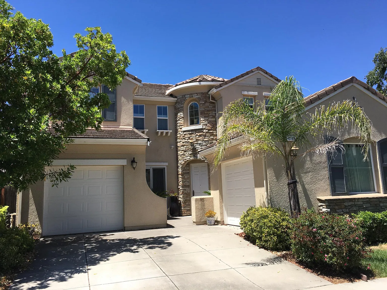 1108 Arrowfield Way photo 1