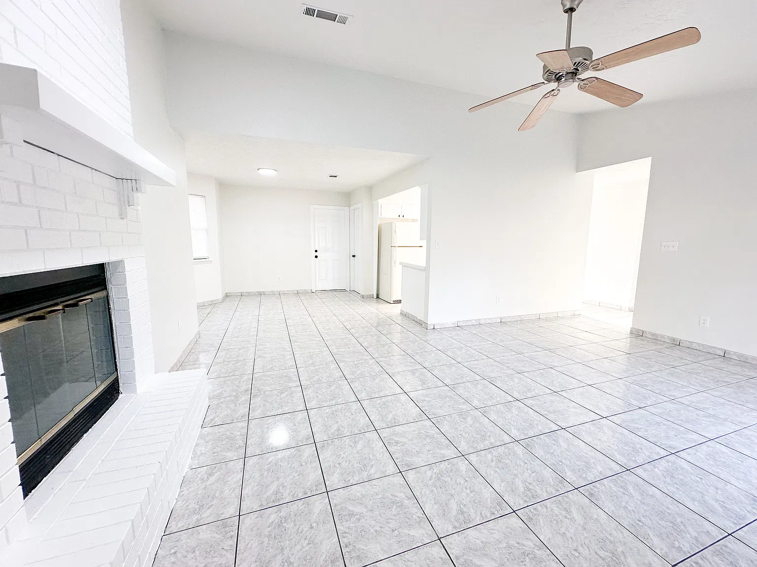 1411 SE Hillcrest Ave — Photo 4