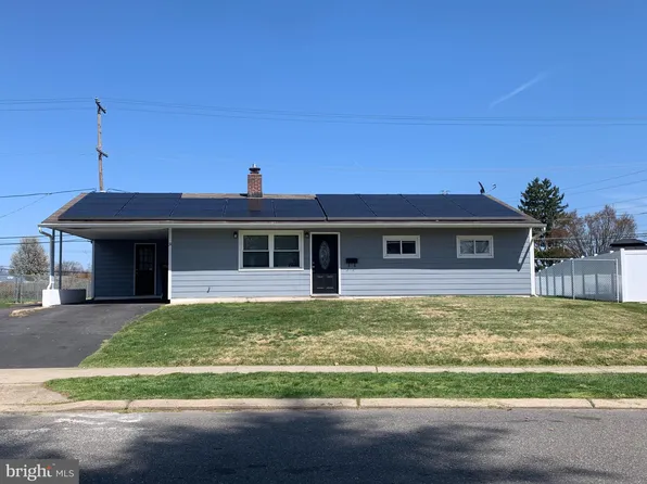 31 Stonybrook Dr, Levittown, PA 19055