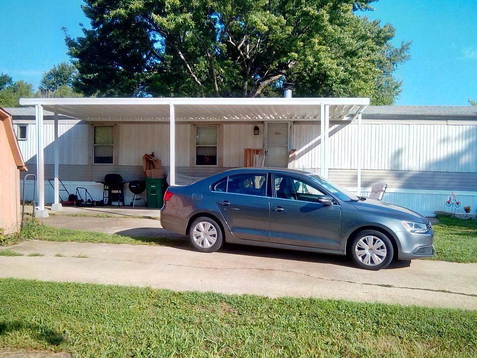 2nd image of 32 Daisy Ln
