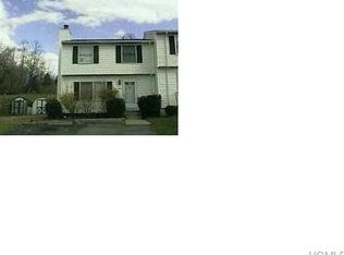 412 River St, Beacon, NY 12508