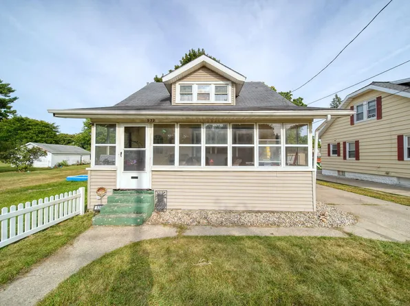 939 S Gorham St, Jackson, MI 49203