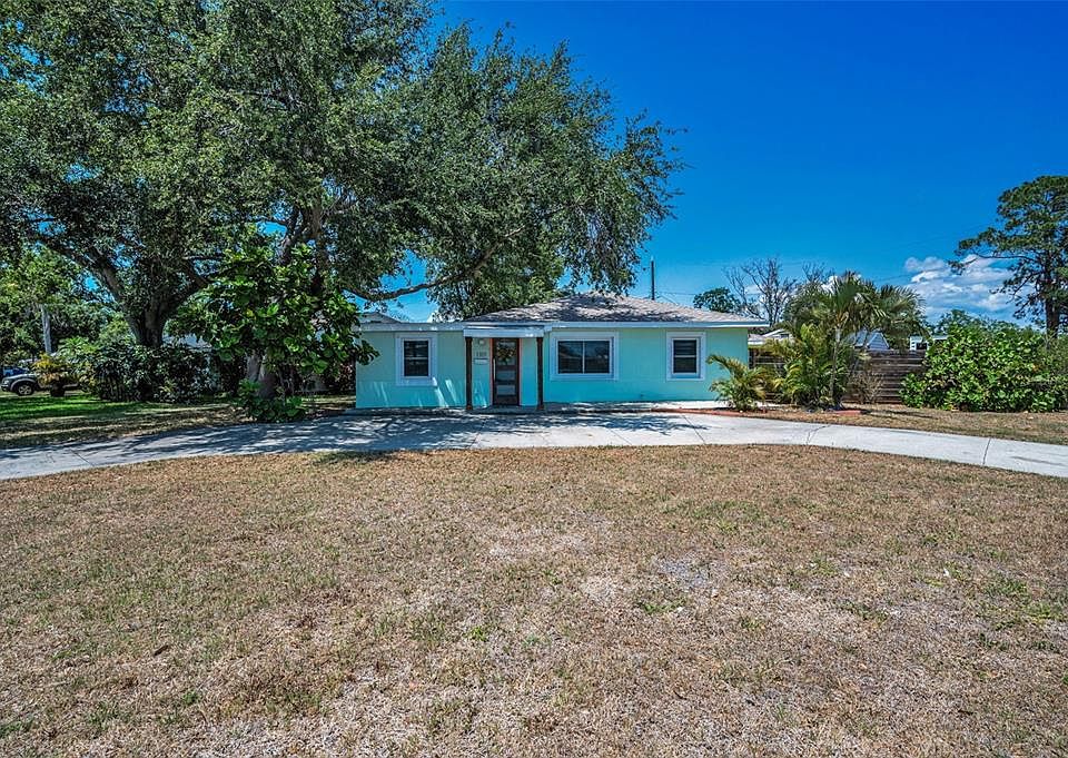 1st image of 1101 ESSEX DRIVE N