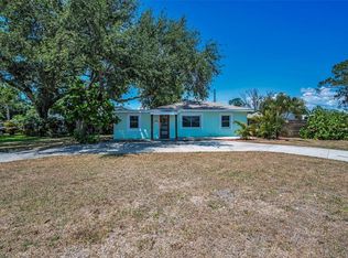 1101 Essex Dr N, Saint Petersburg, FL 33710