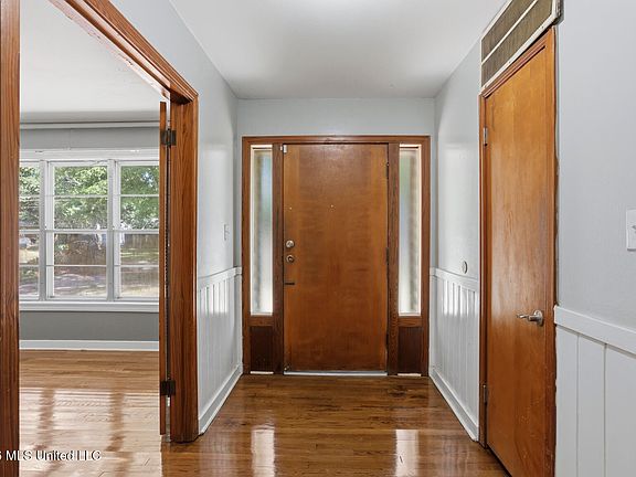 3rd image of 5863 Canton Park Dr