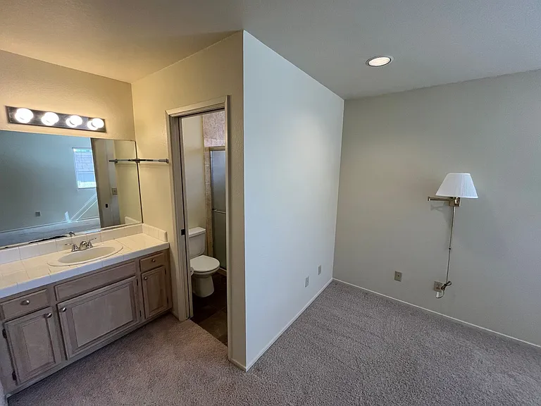1453 Woodmere Rd — Photo 8
