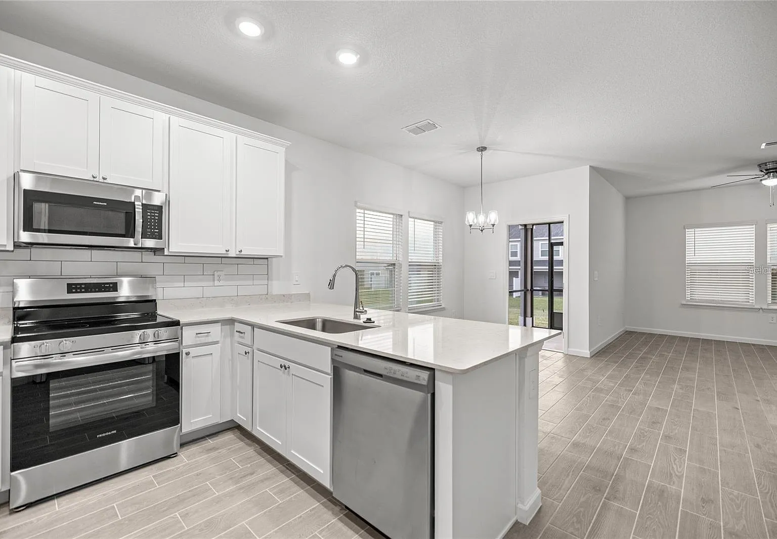 3644 SE 37th Ct - 1 — Photo 2