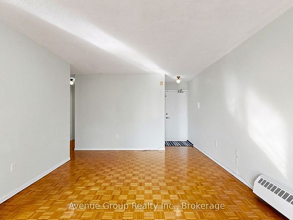 5th image of 4673 Jane St #417