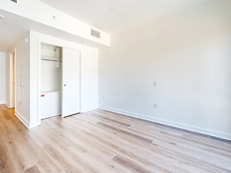 399 Fremont — Photo 86