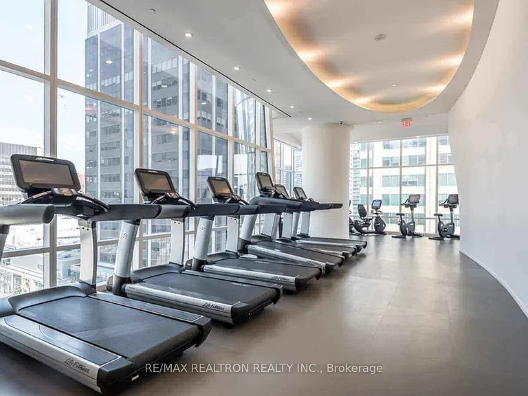 1 Bloor St E #12 — Photo 20