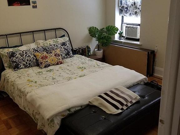 5th image of 2581 36th St APT C4