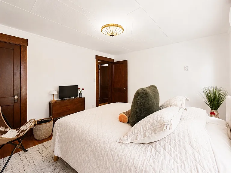 21 Madison St #2 — Photo 23