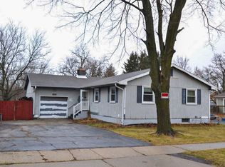 316 S Main St, Delavan, WI 53115