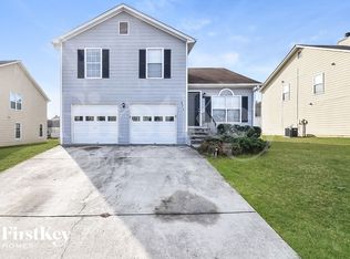 824 Rock Shoals Ct, Atlanta, GA 30349