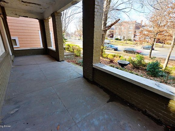3rd image of 2020 Eastern Pkwy