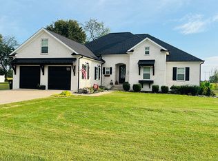 202 Lonnie Dr, Muscle Shoals, AL 35661