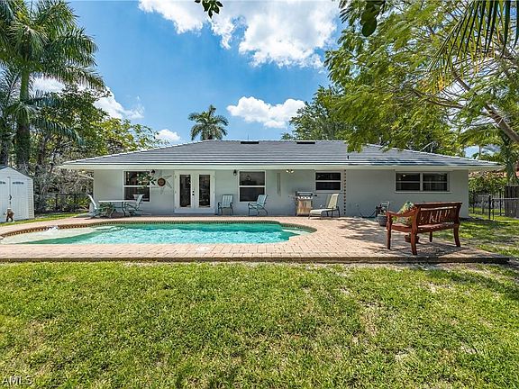 5th image of 5658 Eichen Cir W