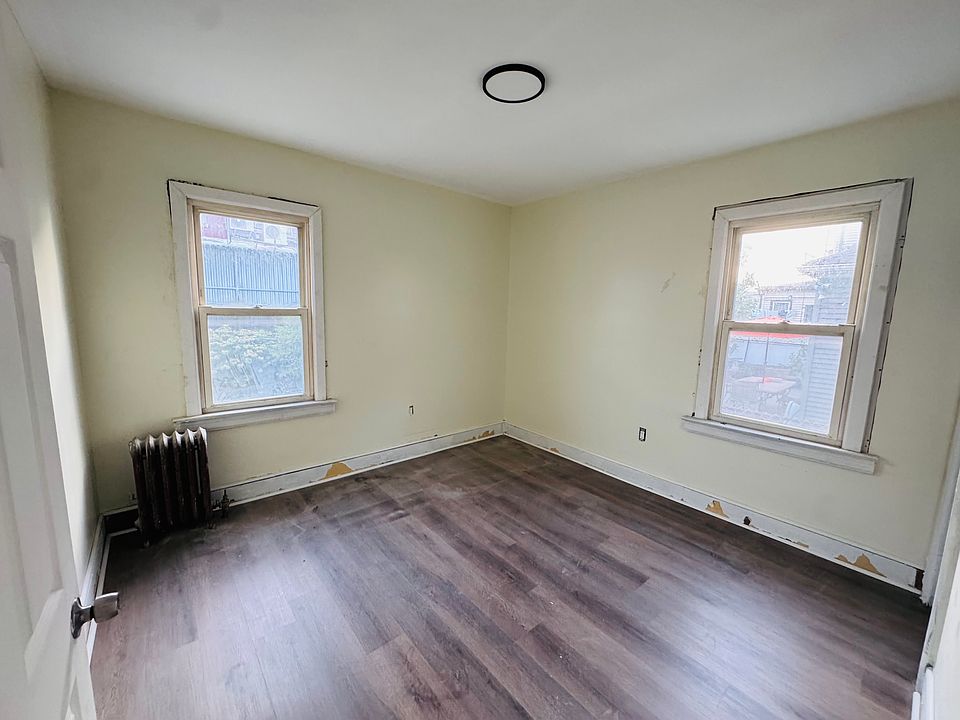 1st image of 8910 133rd St Floor 1