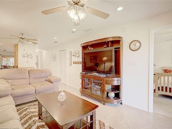 4th image of 2975 Lake June Blvd