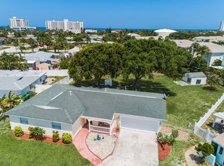 933 Bluewater Dr, Indian Harbour Beach, FL 32937