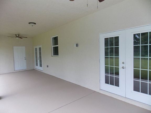 5th image of 1934 SW Yellowtail Ave