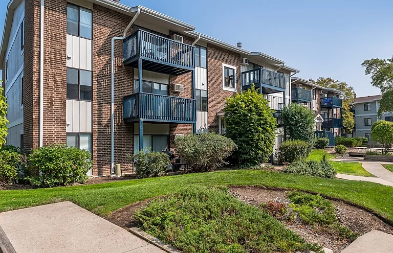 Lakeside at Wheaton Apartments — Photo 54