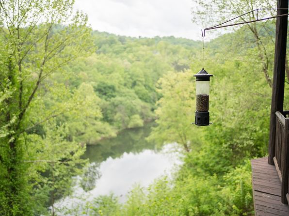 849 Riverside Dr, Bryson City, NC 28789