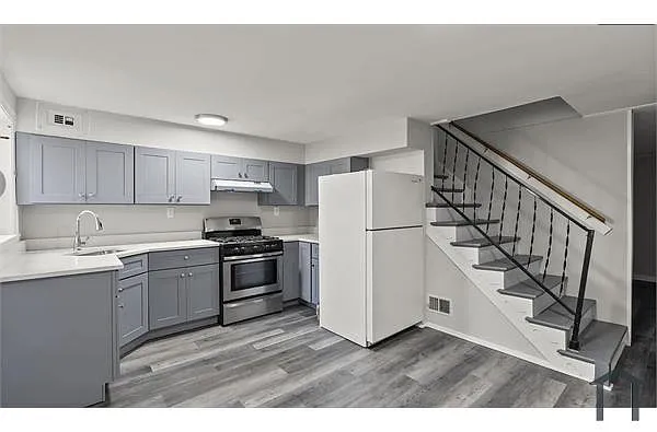 Building Photo - 8059 Gray Haven Rd