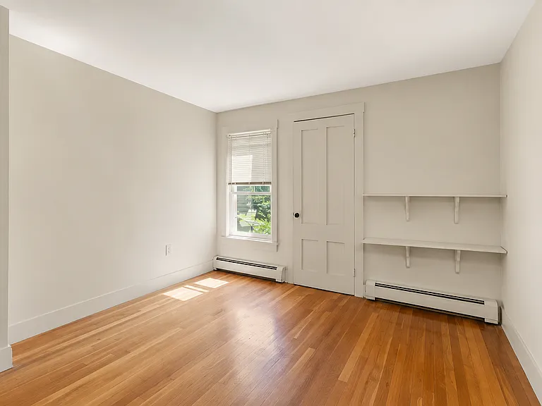 19 Wentworth Ave #2 — Photo 4