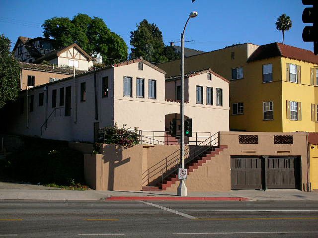 1st image of 834 1/2 Silver Lake Blvd