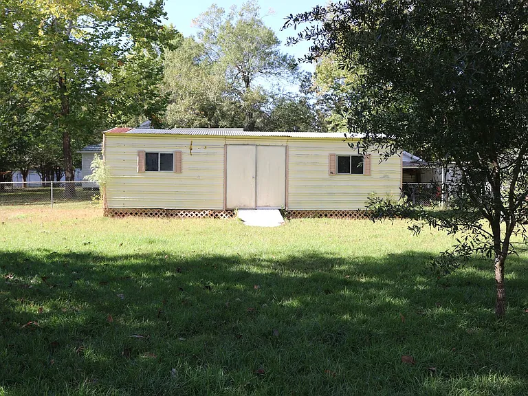 308 W Warriner Ave — Photo 26