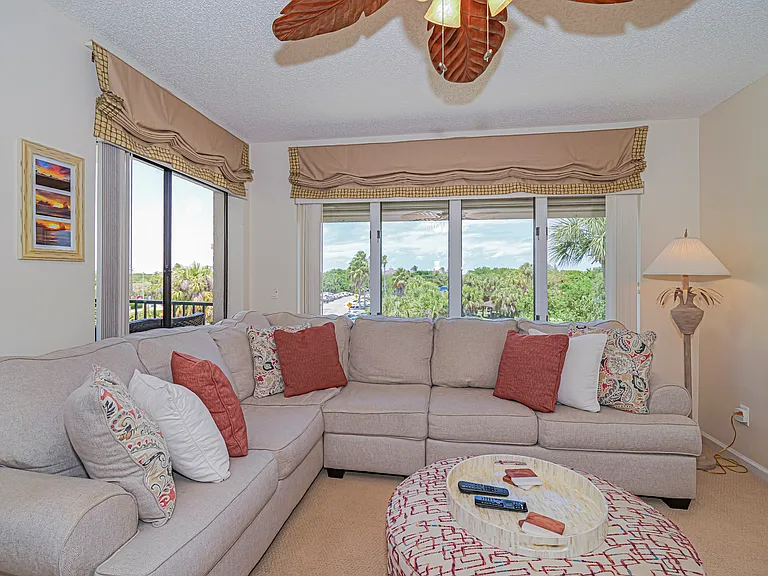 1700 Ocean Dr #302V — Photo 16