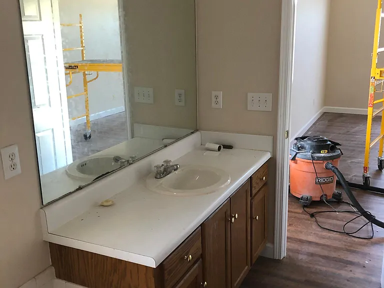 6 N Heathrow Dr NW — Photo 10