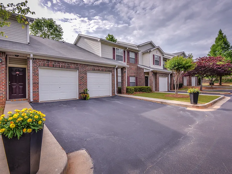 Battle Creek Village Townhomes — Photo 47