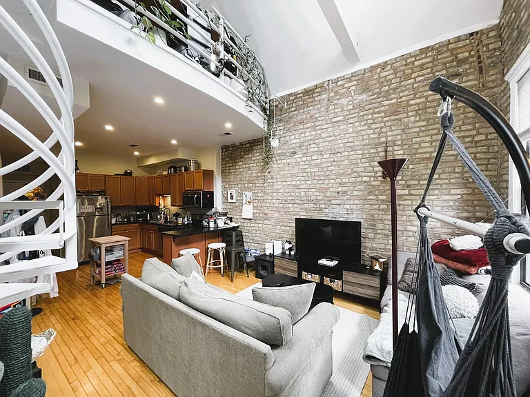 2032 W Homer St #2F — Photo 13